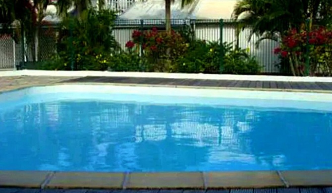 Appartement d'une chambre avec piscine partagee terrasse et wifi a Saint Francois