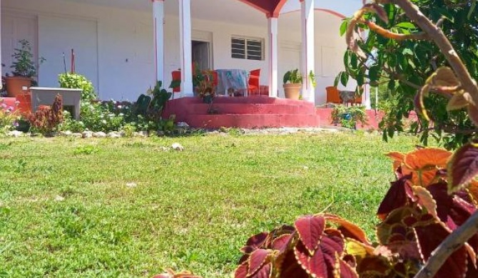 Maison de 2 chambres avec jardin clos et wifi a Anse Bertrand a 3 km de la plage