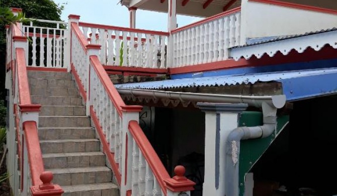 Maison de 2 chambres avec vue sur la mer terrasse amenagee et wifi a Vieux Habitants a 1 km de la plage