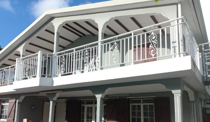 Maison de 3 chambres avec vue sur la mer terrasse amenagee et wifi a Capesterre Belle Eau a 7 km de la plage