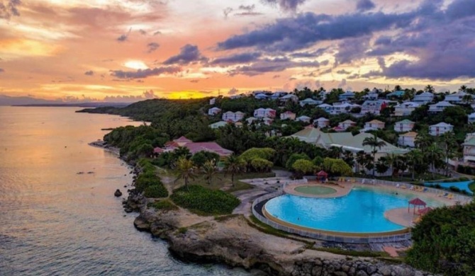 Studio Anse des Rochers AR-MEN, piscine, plage, tennis