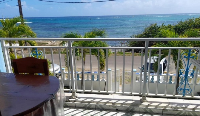 Studio avec vue sur la mer balcon et wifi a Capesterre de Marie Galante