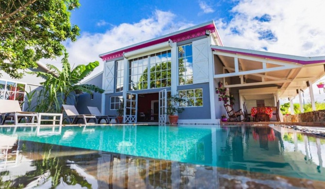 Villa de 2 chambres a Sainte Rose a 500 m de la plage avec vue sur la mer piscine privee et jardin clos