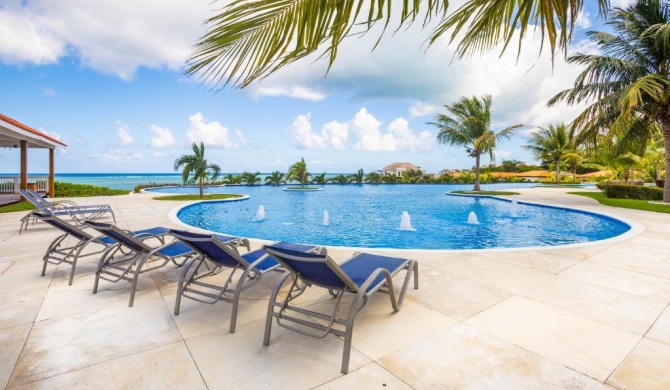 Pristine Bay Villa 1304 with large pool - 3 bedroom condo