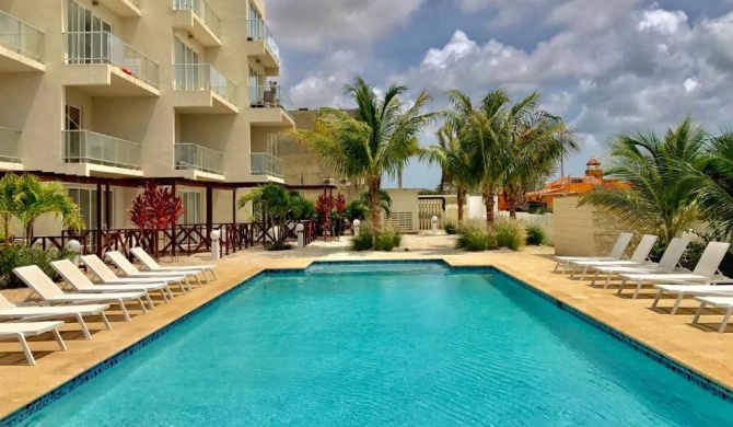 Large Luxury apartment on Palm Beach