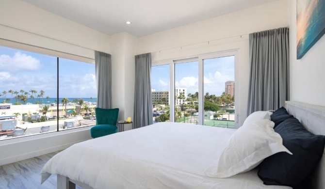 Luxury Ocean Views Condo in Palm Beach