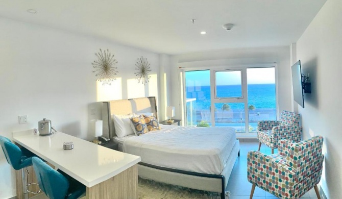 Ocean View Condo overlooking the Caribbean Sea