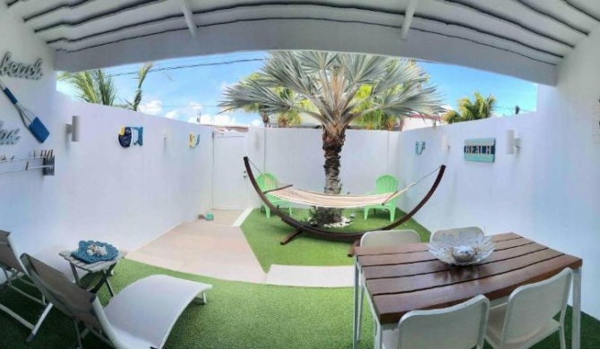 Palm Beach New,renovated Cozy Apart, E,wifi free