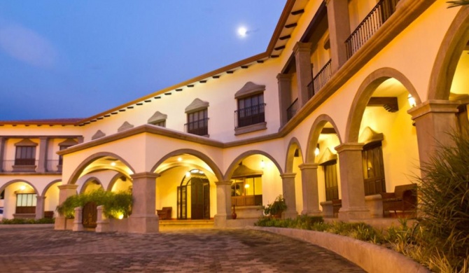 Hotel Los Portales