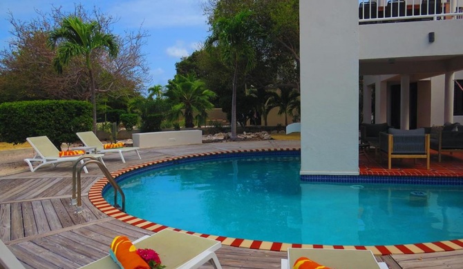 Coral Estate Villa 19 - architectural eye-catcher with private pool