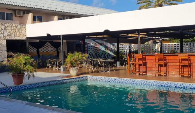 Curaçao Airport apartments with pool