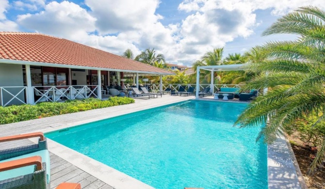 Luxurious Villa in Jan Thiel with Pool