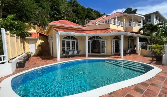 Stunning 4-Bed Villa in Gros Islet St Lucia