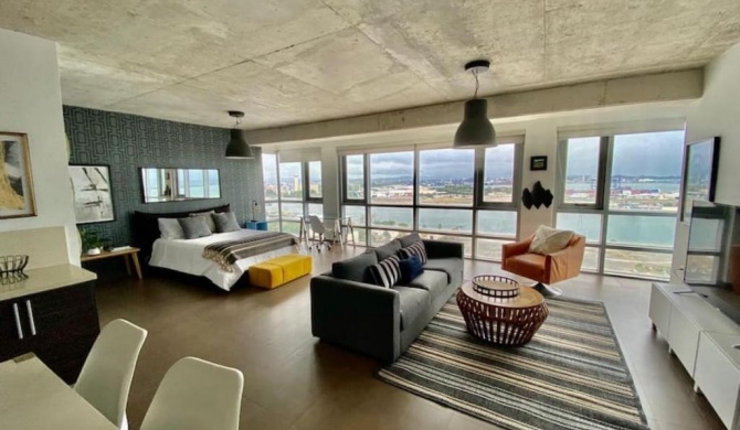 KASA Skyview Luxury Loft Style 15th floor Condo