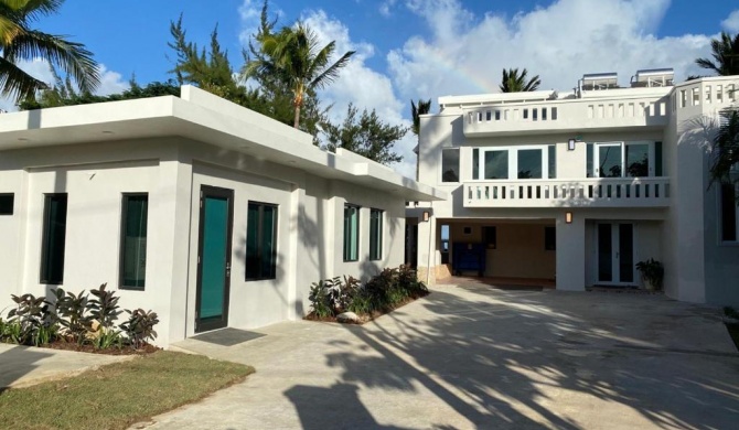 Newly Renovated 8 Bedroom Ocean Front Villa with Pool