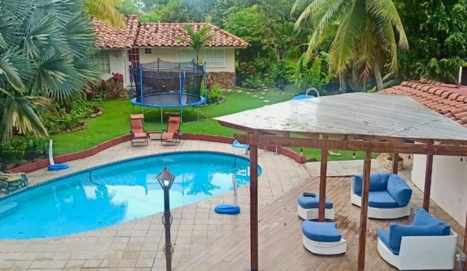 Enjoy Playa Coronado Home with Pool & Beach Access