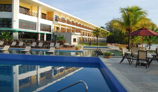 Playa Tortuga Hotel and Beach Resort