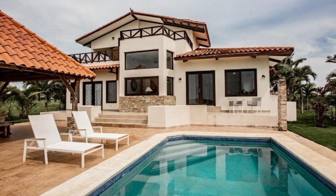 Villa Larisa - Andromeda Ocean Estates Pedasi