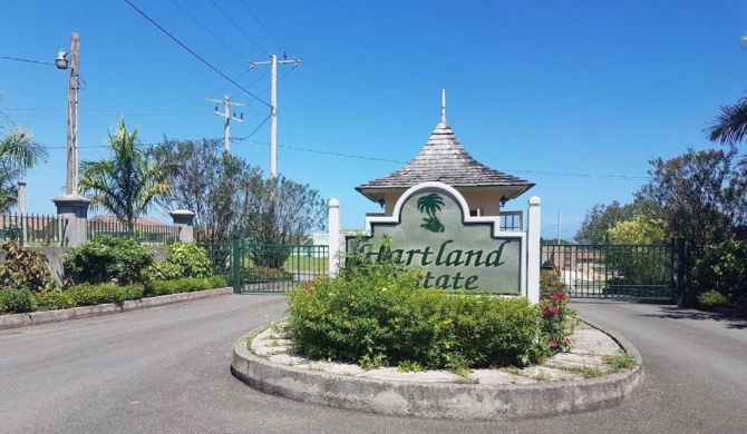 Deluxe Hartland Holiday homes