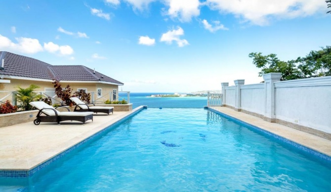 Luxury Getaway with Pool and Amazing Ocean view - Montego Bay