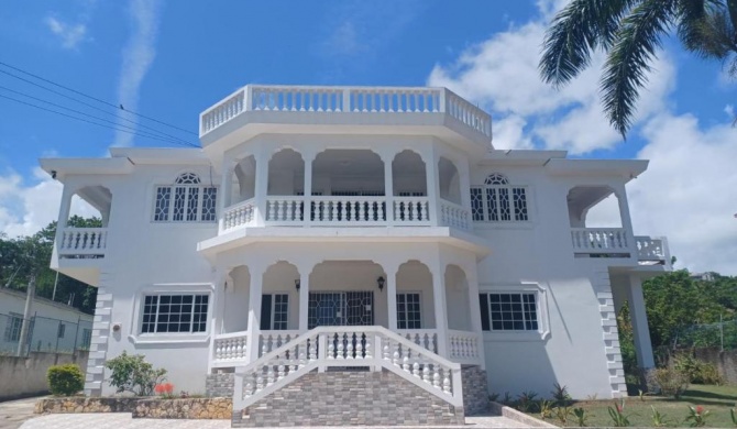 Ocean View 2-bedroom Palm Villa