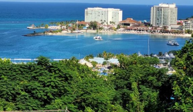 Secluded Studio@Sky Castles, Columbus Heights, Ocho Rios