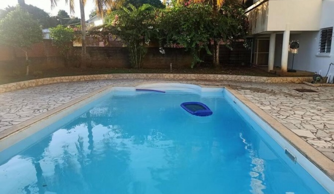 Appartement avec double terrasse piscine a Didier