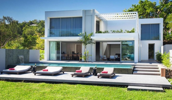 Luxury waterfront villa MQFR08