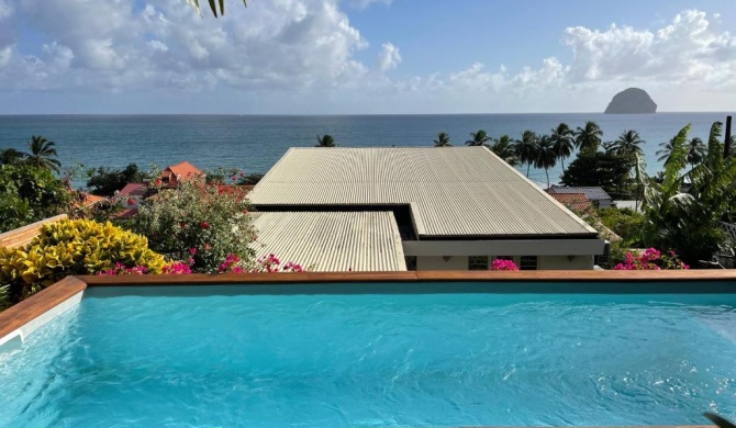 Maison avec piscine à 80 mètres de la plage