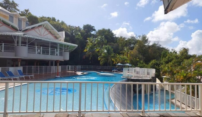 Superbe appartement en résidence avec piscine