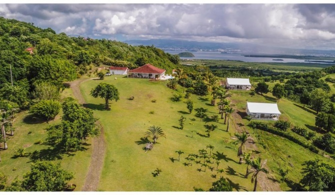 Villa 1 de standing 80m2 avec piscine et vue imprenable sur la mer et sur la campagne