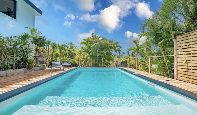 Villa les Lucioles, piscine privée, jardin, à 300m de la plage