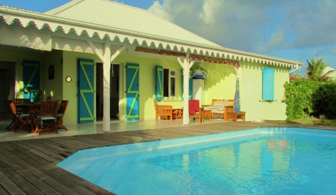 Villa with swimming pool close to the beach MQSL11
